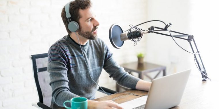 RİZE FM'de yayında